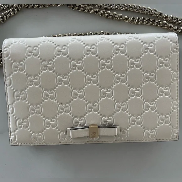 Gucci Signature White Guccissima Bow Wallet on Chain WOC Shoulder Crossbody Bag